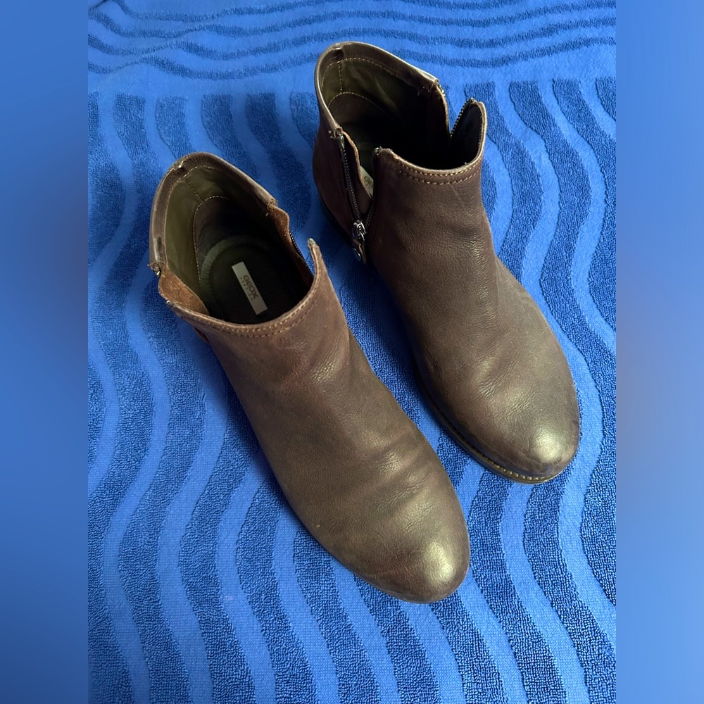 Geox, bootie,size 39 1/2, size 9 womans, brown rugged leather,side zippers